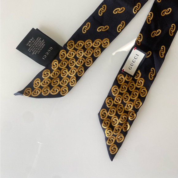 Gucci GG print silk neck bow black & gold - Picture 3 of 3